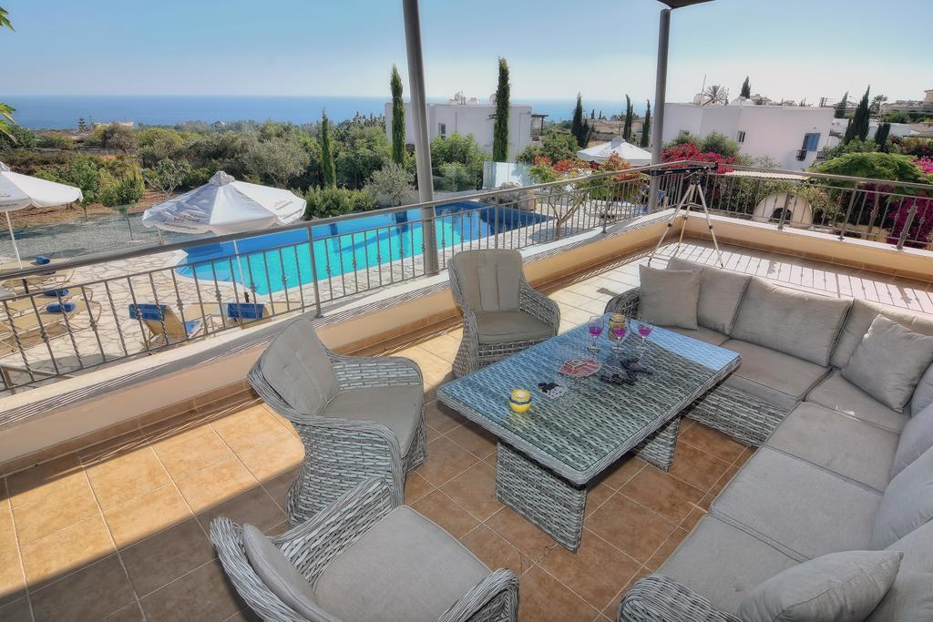 Dionysos Villa Peyia Exterior foto