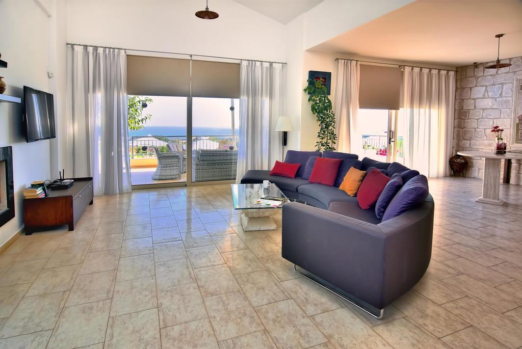Dionysos Villa Peyia Exterior foto